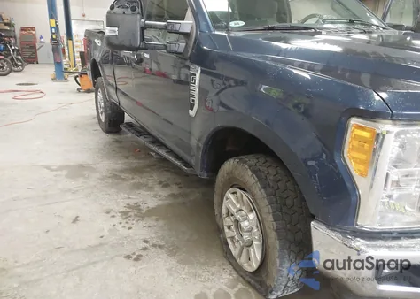 2017 Ford F-250 Xlt из США, поврежденный, VIN 1FT7X2B63HED89271